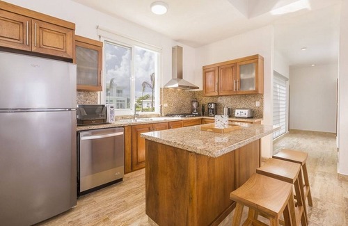 Playa Chiquita Villa | Sea-views 4BD villa on sandy beach, private pool & golf cart, gym/tennis!