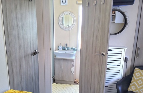 Swanage Cabin | Sea views.