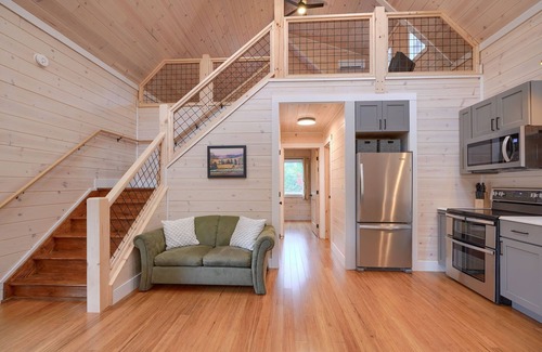 Logan Cabin | Seabass Retreat in Hocking Hills