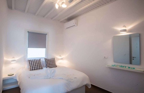 Mykonos Hotel | “SeaBlue Venice” House 3