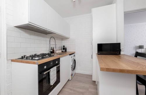 Mosman Park Apartment | Seabreeze Escape – Stylish 1BR Apartment Close to Beach & River