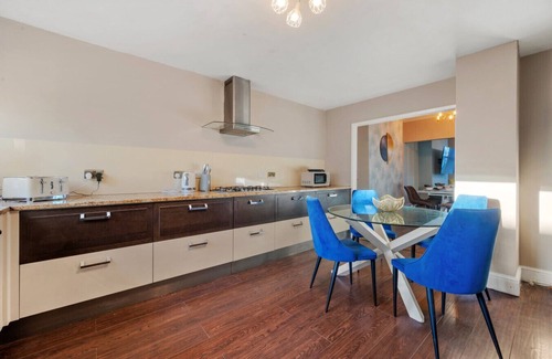 Morecambe House | Seabreeze Morecambe Breathtakingly Spacious Stay