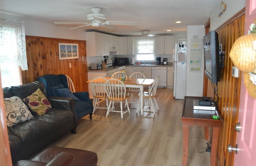 Seabrook House | Seabrook Beach House AC/WiFi/Grills Steps to Beach