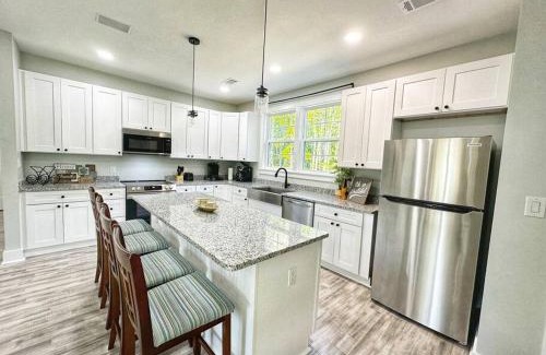 Dale House | Seabrook Coastal Cottage - Beaufort Parris Island