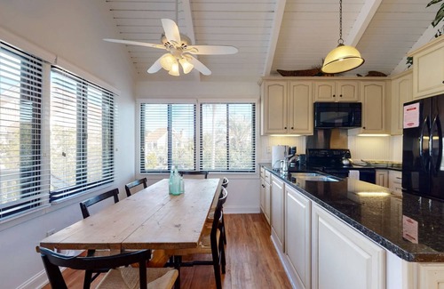 Sealoft Villas Villa | Seabrook Exclusives | 911 Sealoft