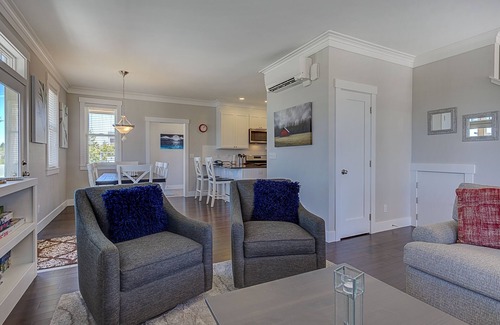 Seabrook House | Seabrook's Saved by the Beach, a cozy, dog-friendly home!