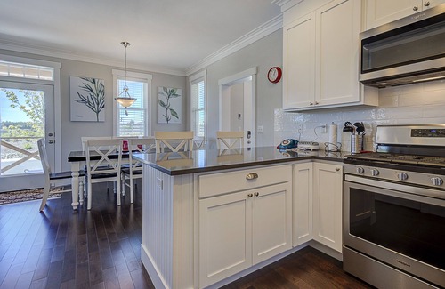 Seabrook House | Seabrook's Saved by the Beach, a cozy, dog-friendly home!