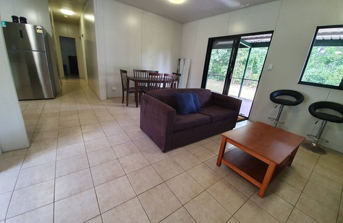 Dundee Beach House | SEACLUDED-HOLIDAY HOUSE close to the beach