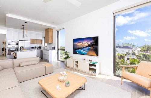 Northwest Point Condo | SeaDreams #5: Elevated Oceanfront Views w/Access to Rooftop Lounge, Pool + Heated Spa