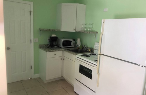 Rock Harbor Hotel | Seafarer Key Largo