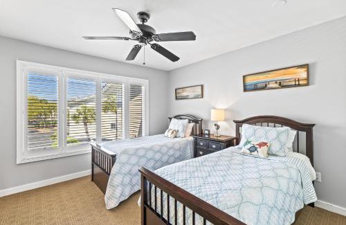 Isle of Palms Apartment | Seagrove Villa 11C - Oceanfront View! Center of Resort!