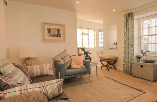 Lympstone House | Searles