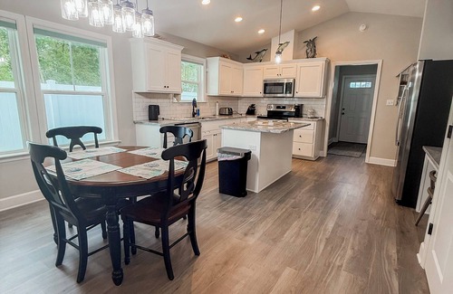 Crawfordville House | "Seas The Day" in this newer construction home located in Crawfordville.