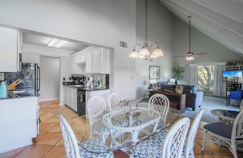 Frangista Beach Condo | Seascape Villa 19C *Pools*Beachy*