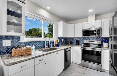 Whitfield House | Seashells & Sunshine – Pool, Games, AMI Beaches