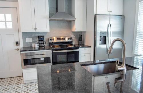 Gardens Apartment | Seaside Bliss in The Gardens, OC