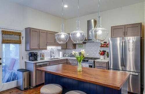 Isle of Palms House | Seaside Cottage 81 - Pristine Grand Pavilion Home Pool Pass