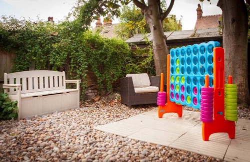 Broadstairs House | Seaside Cottage - Beach 5 mins, beach hut, parking + garden - Sea Glimpses