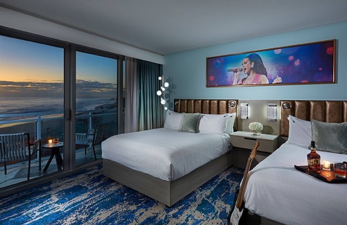 East Daytona Hotel | Seaside Escape! 2 Oceanfront View Units w/Balcony | Pets are Allowed