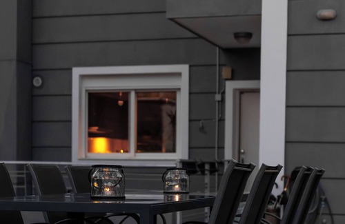 Mikrolimano Villa | Seaside Grey Pearl Villa nSea Views, Ideal for Artists & Dreamers