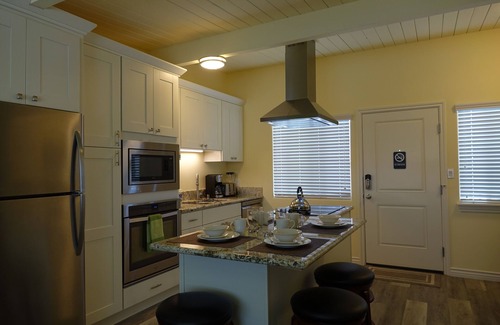 Carlsbad Apartment | Seaside H RELAX AT THE BEACH- 1BR