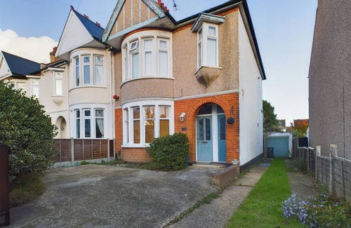 Southend-on-Sea Apartment | Seaside Haven Retreat in Southend