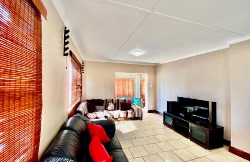 Pearly Beach House | Seaside Haven