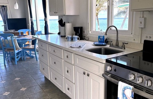 Punaluu Cottage | Seaside Paradise