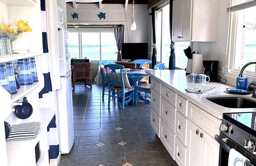 Punaluu Cottage | Seaside Paradise