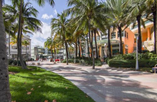Flamingo/Lummus Apartment | SeaStays- South Beach Apartments