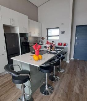 Olifantskop Apartment | Seaview at 77 Nivica