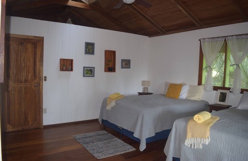 Chiguata Cabin | Seaview at Playa Chiquita Wildlife Lodge above Canopy