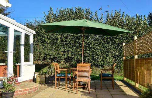 Axminster House | Seaview Bungalow