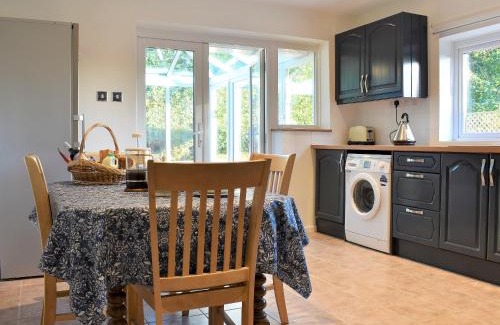 Axminster House | Seaview Bungalow