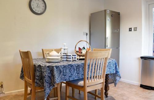 Axminster House | Seaview Bungalow