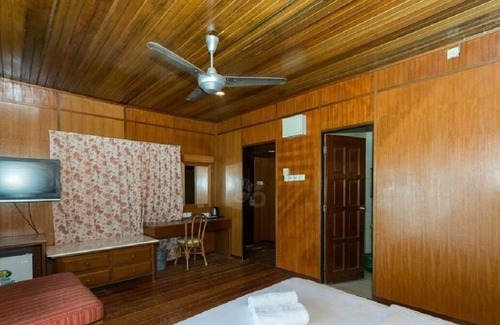Lubok Buaya Cottage | Seaview Chalet #5 Beachfront Cenang Beach Langkawi