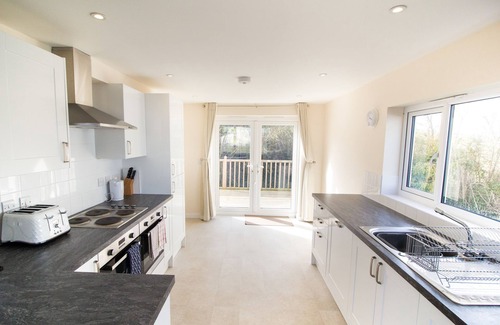 Seaview Cottage | Seaview Holidays - Salterns Village