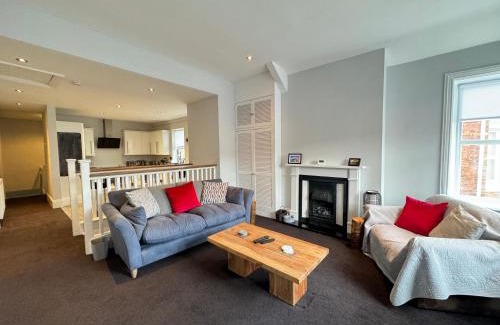 Whitley Bay Apartment | Seaview Loft Apartment Whitley Bay FREE ONSITE PARKING