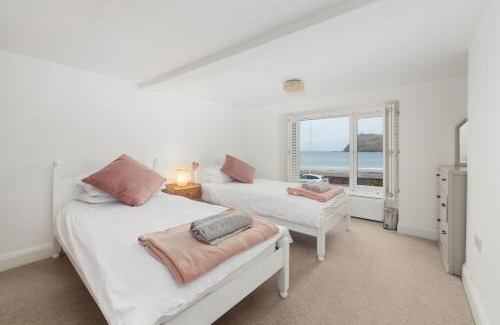 Port Erin Apartment | Seaview on the beach