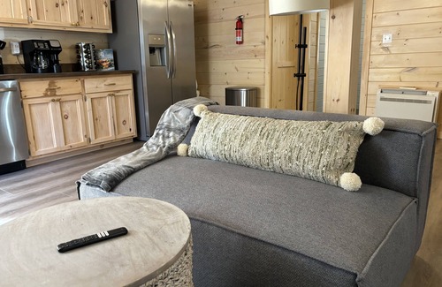 Ellijay Cabin | Secluded 2Bd/2Bth - Fire pit - Dogs Allowed