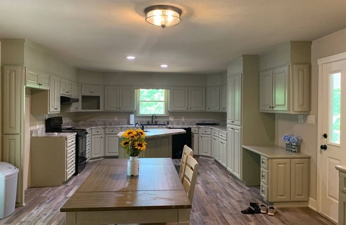 Royal Other | Secluded and Peaceful Ranch House