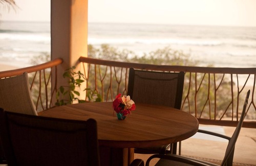 Troncones Apartment | Secluded beachfront 1BR+ with panoramic ocean views & sandy swimming beach