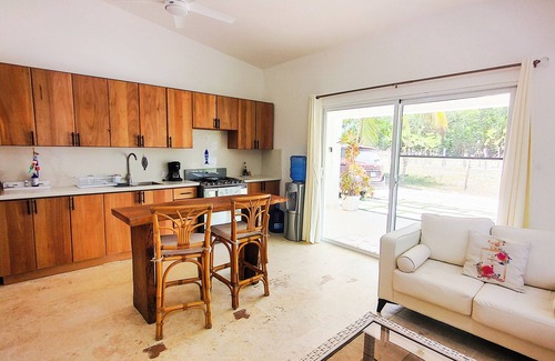 Los Brazos Condo | Secluded Beachfront Getaway 1-bedroom condo in La Boca with AC and private pool