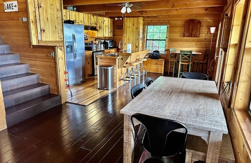 Baxter Cabin | Secluded Cabin With a View!