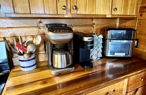 Baxter Cabin | Secluded Cabin With a View!