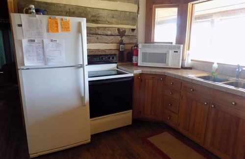 Mount Judea Cabin | Secluded Cave Creek Cabin where you can Restore Your Soul, sleeps 17