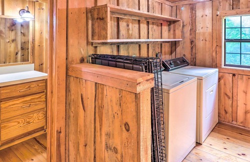 Newnata Cabin | Secluded Creekside Cabin w/ Kayaks Provided