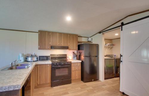 Canadian County House | Secluded El Reno Retreat with Private Fishing Lake!