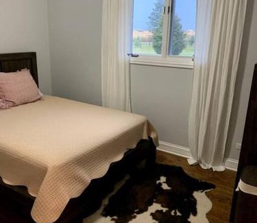 Will County House | Secluded Farmhouse W/5BD & Pool