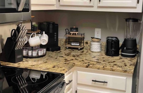 Malbis House | Secluded Hideaway near Mobile Bay-3/2 One story